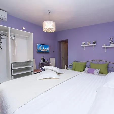 Apartmán Gemuetliche Mit Terrasse In Bidol By Interhome Makarská